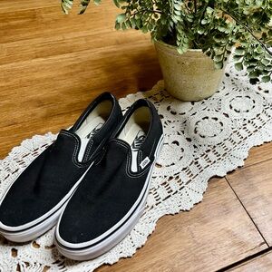 Black Vans Sz: 5.5m or 7.0w